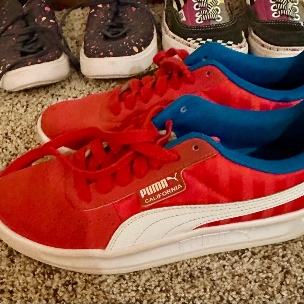 Red pumas size 7.5 women’s